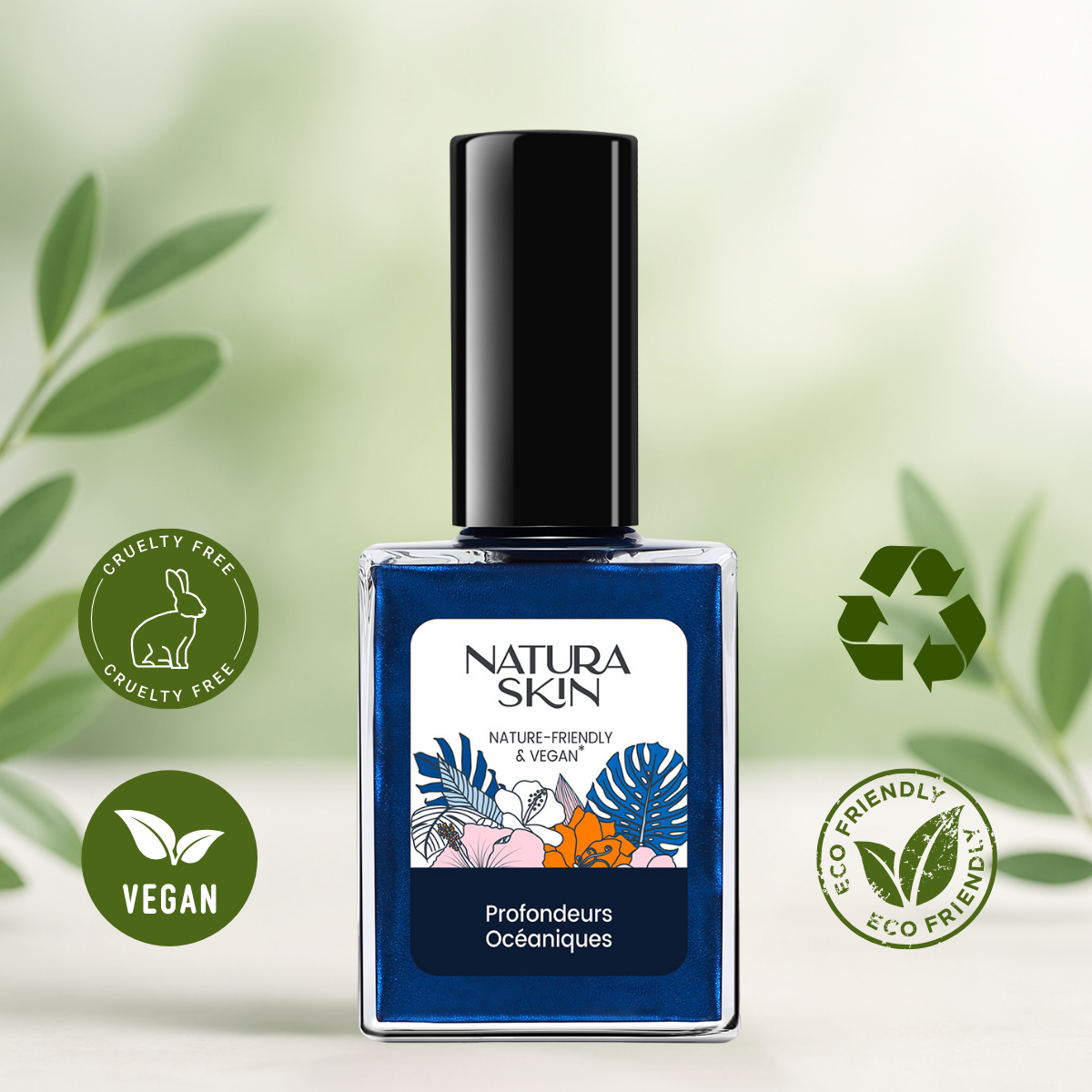 Vernis à ongles bleu marine intense et raffiné
