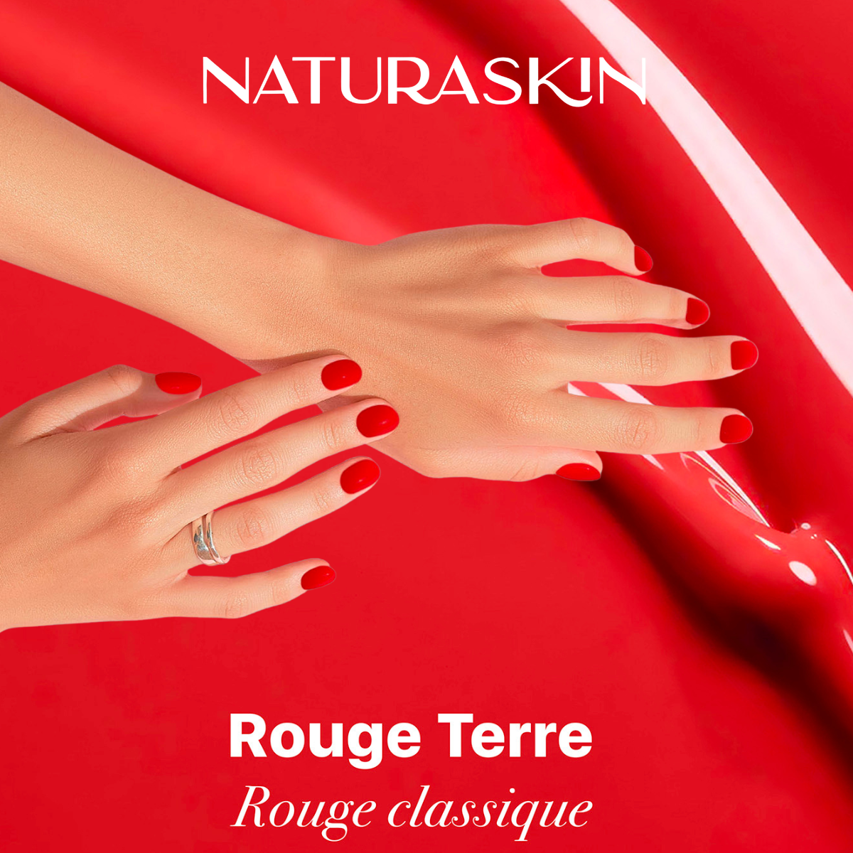 Manucure élégante aux reflets terreux sophistiqués