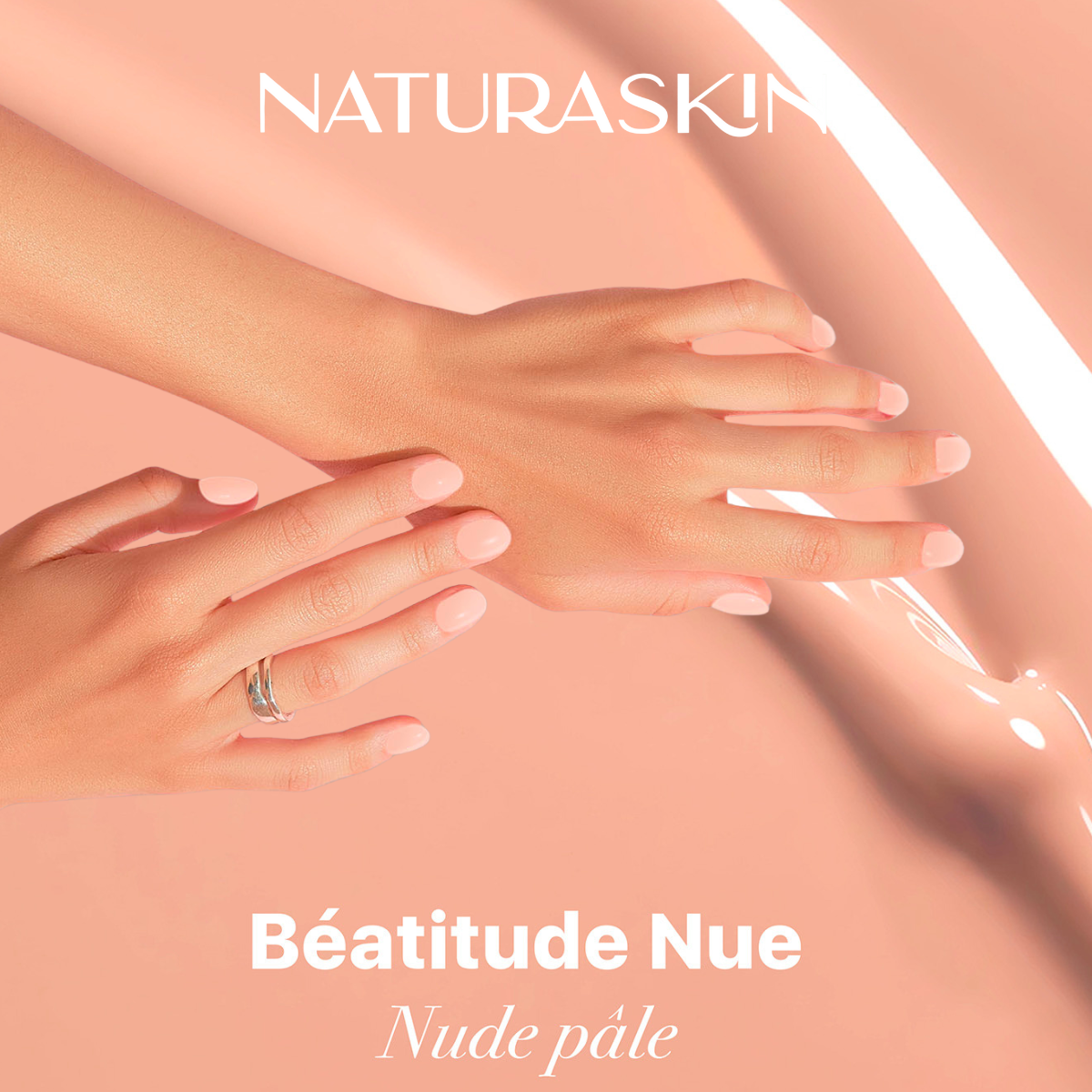 Finition neutre raffinée pour des ongles soignés